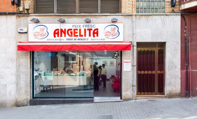 Reforma peixeteria "Angelita" a Nou Barris